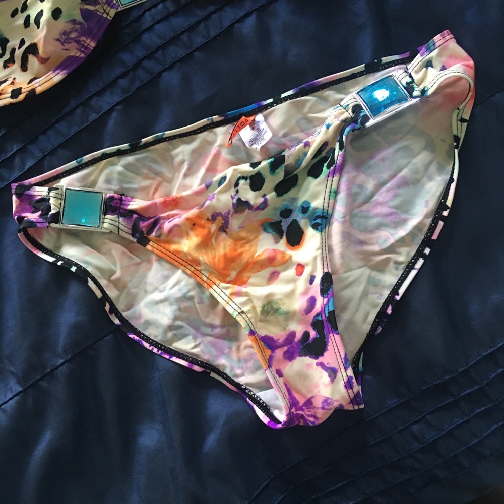 Apollo cheetah leopard white purple rainbow bikini - Picture 3 of 8